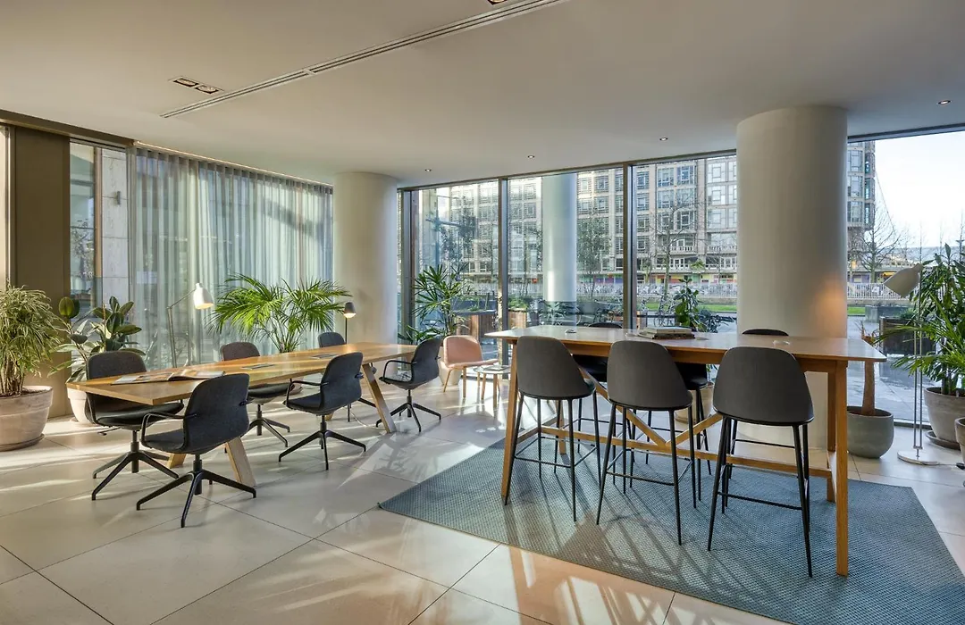 Premier Suites Rotterdam-1