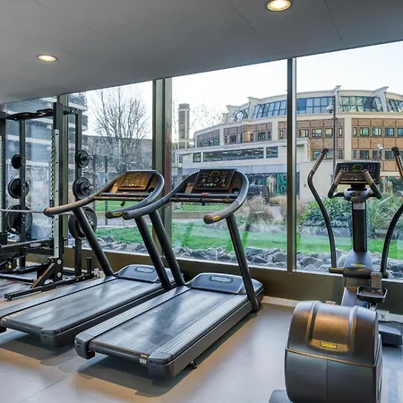 Premier Suites Rotterdam-3